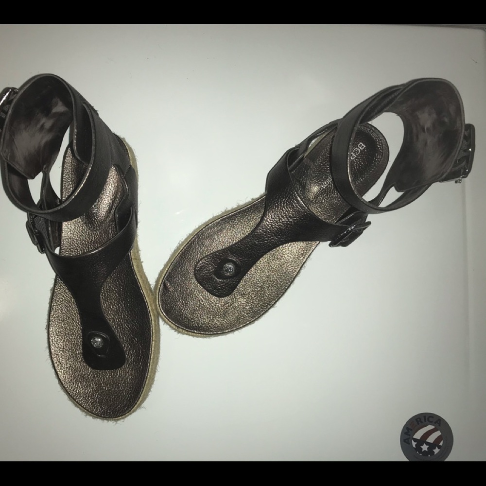 BCBG Edmund Gladiator Sandals. Size 7.5.